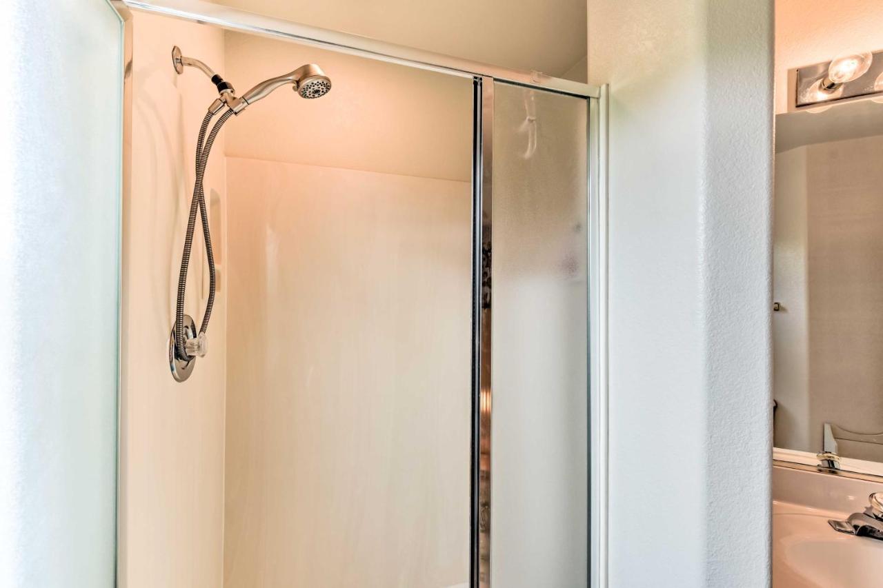 Phoenix Condo With Balcony And Spa - 14 Mi To Downtown المظهر الخارجي الصورة