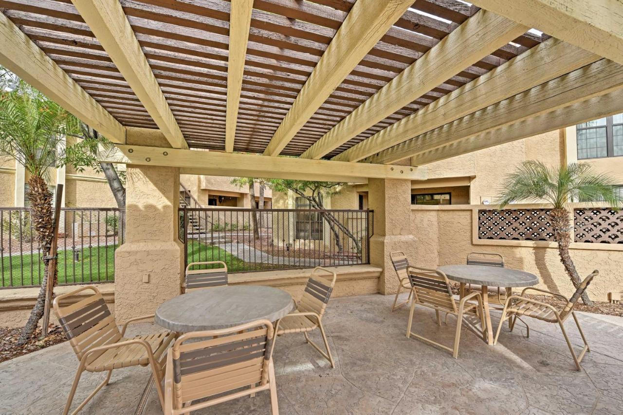 Phoenix Condo With Balcony And Spa - 14 Mi To Downtown المظهر الخارجي الصورة